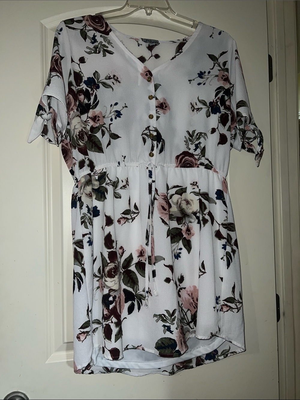J for Justify White Floral V-Neck Tie-Waist Tunic